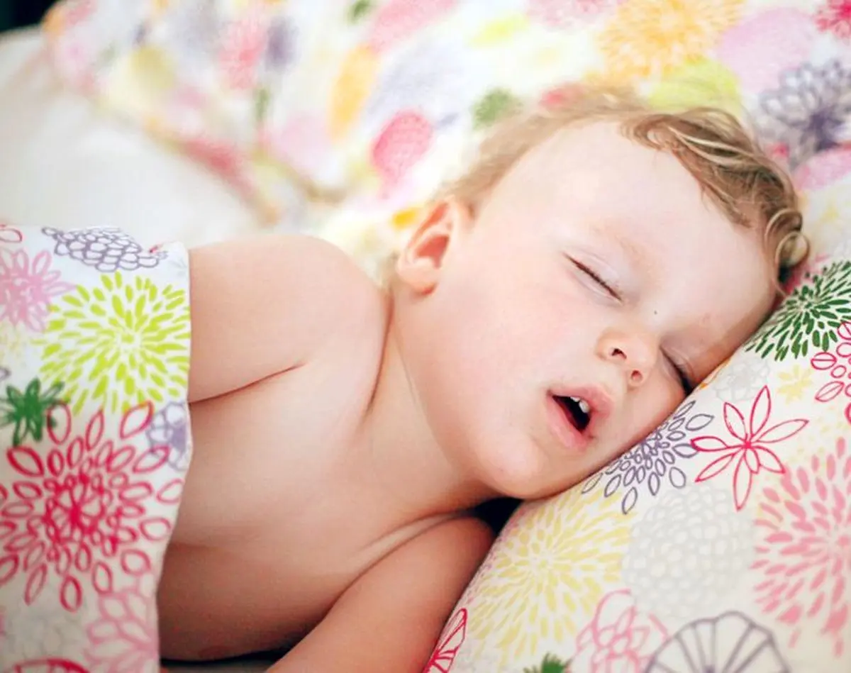 علائم مشکلات خواب کودک را بشناسید | راه حل مشکلات خواب کودک