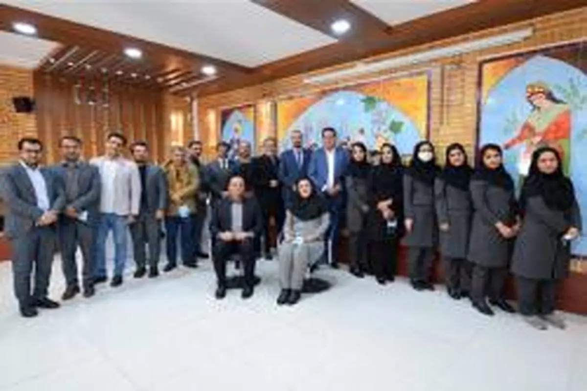 افتتاح اولین کافه بیمه در شعبه شیراز بیمه کارآفرین

