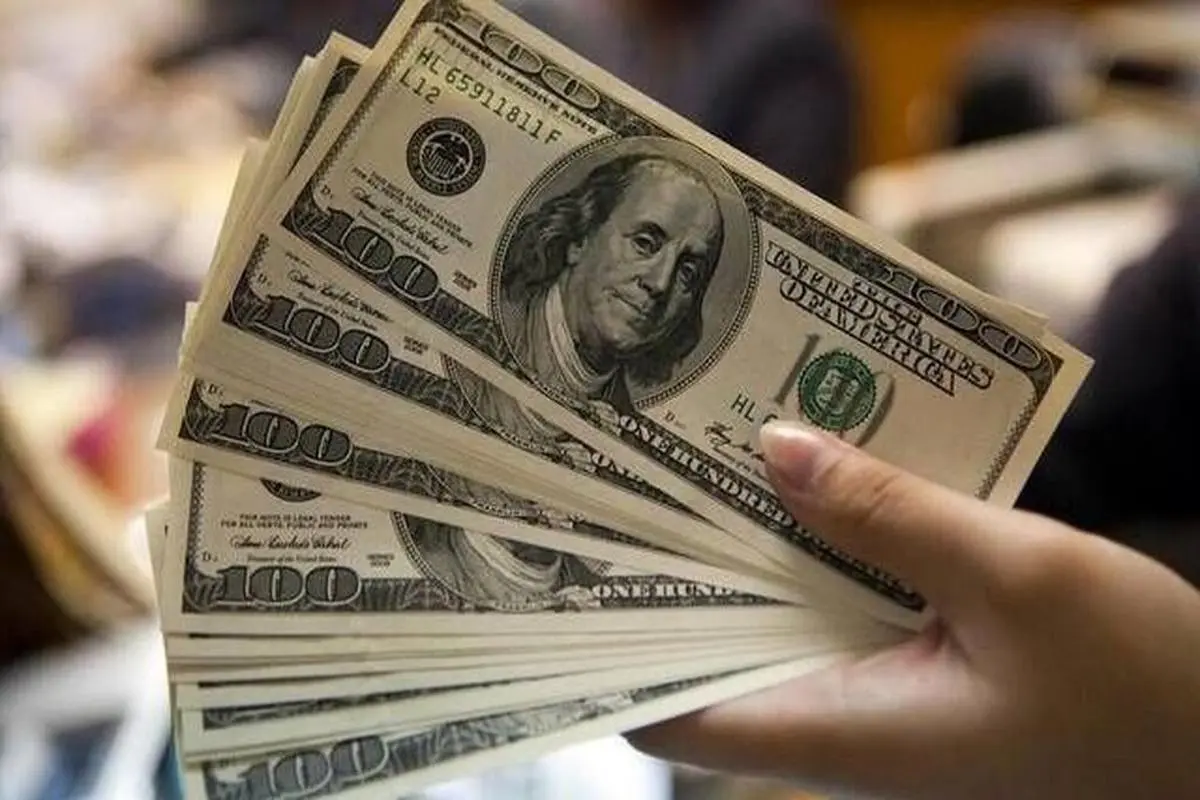 پیش بینی قیمت دلار توسط ۱۰ اقتصاددان مطرح| روند افزایشی دلار مهار می شود؟