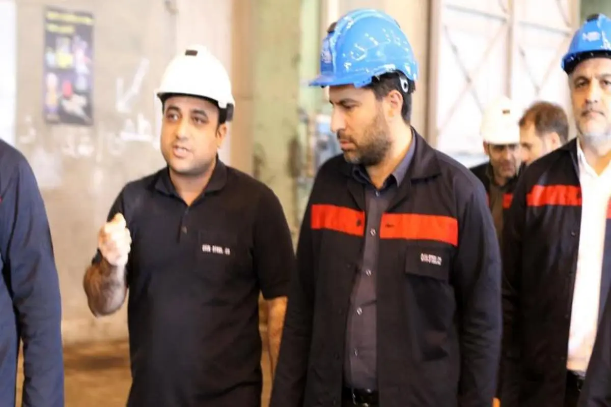  بازدید مدیر عامل شرکت فولاد اکسین خوزستان از خط تولید