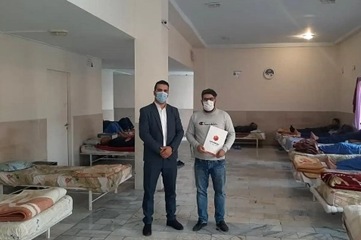 اهدا اقلام بهداشتی به موسسه ماژین مهر هشتگرد توسط بیمه "ما"