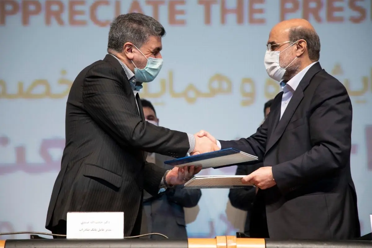 توافق جدید مالی بانک‌ها و پالایشگاه‌ها برای تولید استراتزیک نفتی / ایران به جمع تولیدکنندکان «کک اسفنجی» می‌پیوندد

