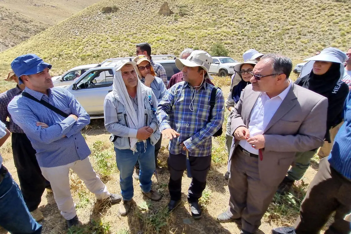 بازدید کمیته مشترک توافقنامه بخش معدن و فرماندار دیواندره از روند اجرای طرح تحول زمین‌شناسی و اکتشاف ذخایرمعدنی استان کردستان
