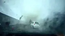 ببینید| گردباد شدید، ماشین را پودر کرد!
