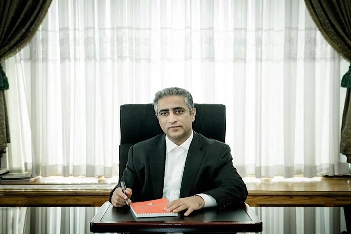 تبریک مدیرعامل بانک مسکن به نماینده ولی فقیه در بنیاد مسکن انقلاب اسلامی