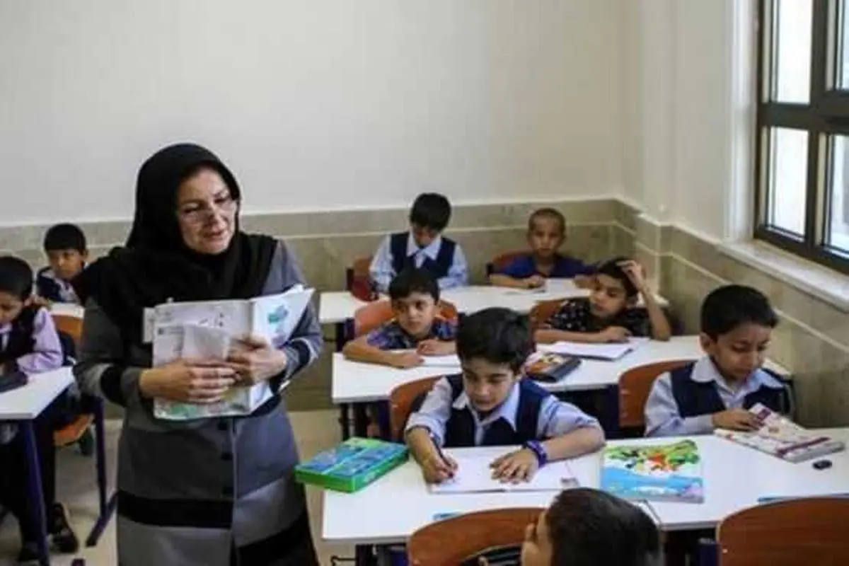 اخبار فرهنگیان | پرداخت فوق‌العاده رتبه‌بندی معلمان بازنشسته در آبان 