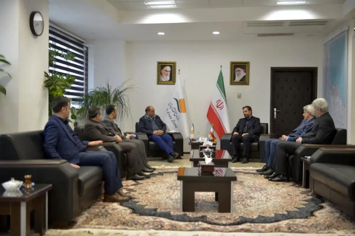 دیدار مدیرعامل شرکت دخانیات ایران با مدیرعامل سازمان منطقه آزاد انزلی