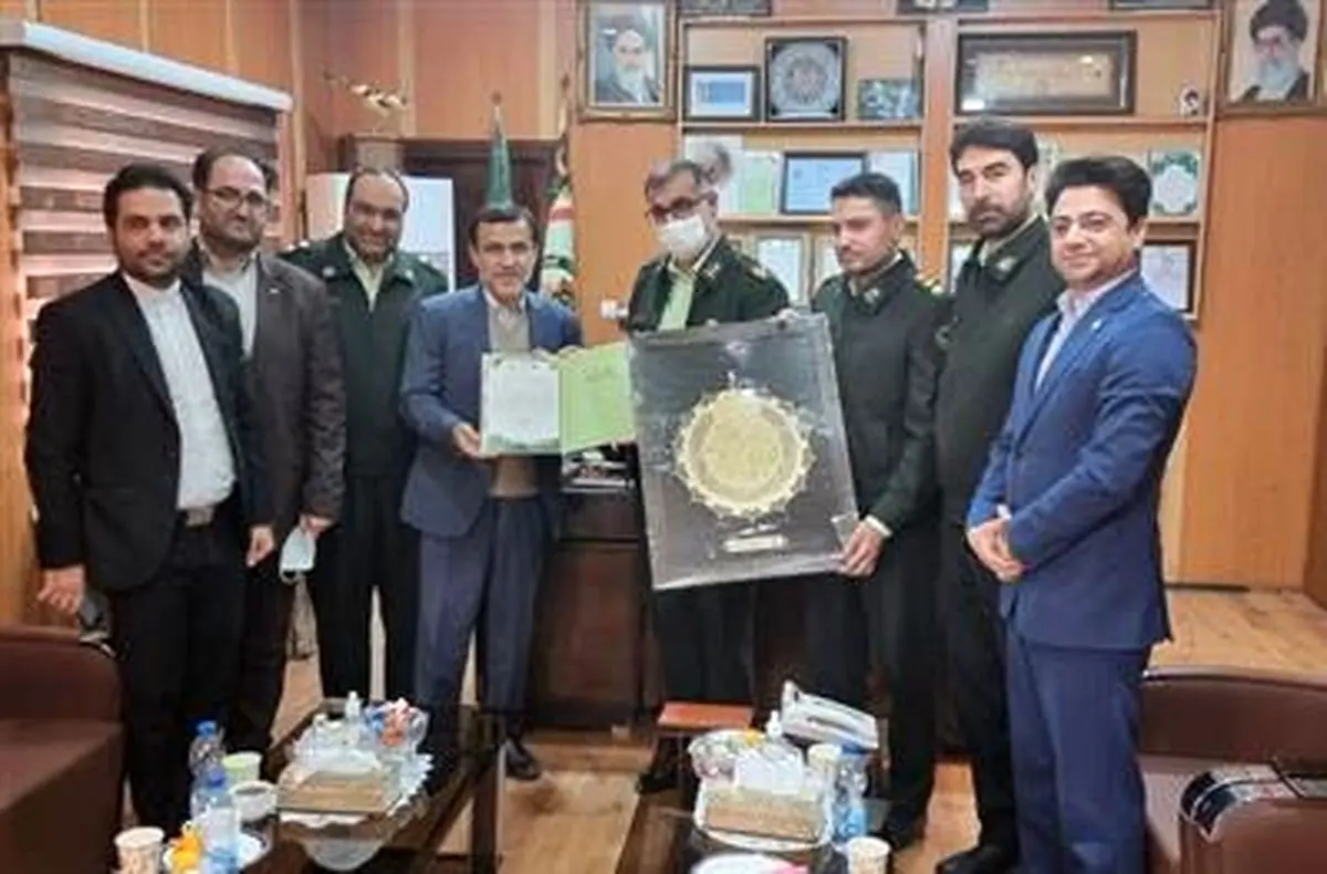 فرمانده انتظامی همدان از بانک قرض‌الحسنه مهر ایران تقدیر کرد