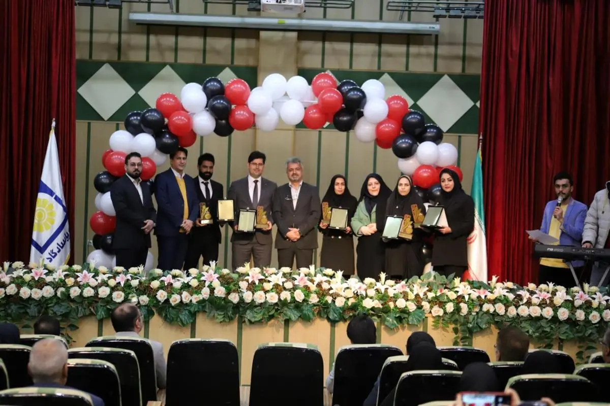 برگزاری همایش تقدیر از نمایندگان برتر استان یزد بیمه پاسارگاد