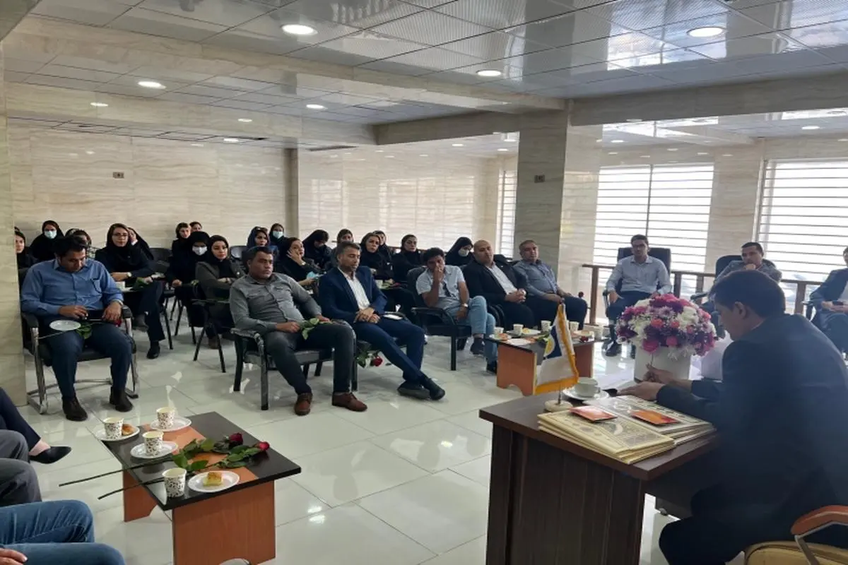برگزاری همایش تقدیر از نمایندگان برتر استان هرمزگان بیمه پاسارگاد