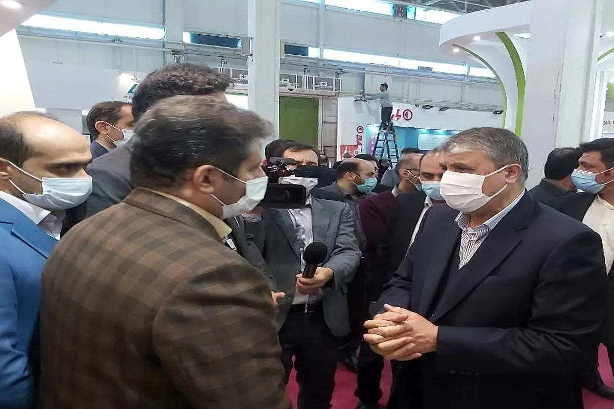 بازدید اعضای هیئت دولت از غرفه ذوب آهن اصفهان در سومین نمایشگاه تقاضای ساخت و تولید ایرانی