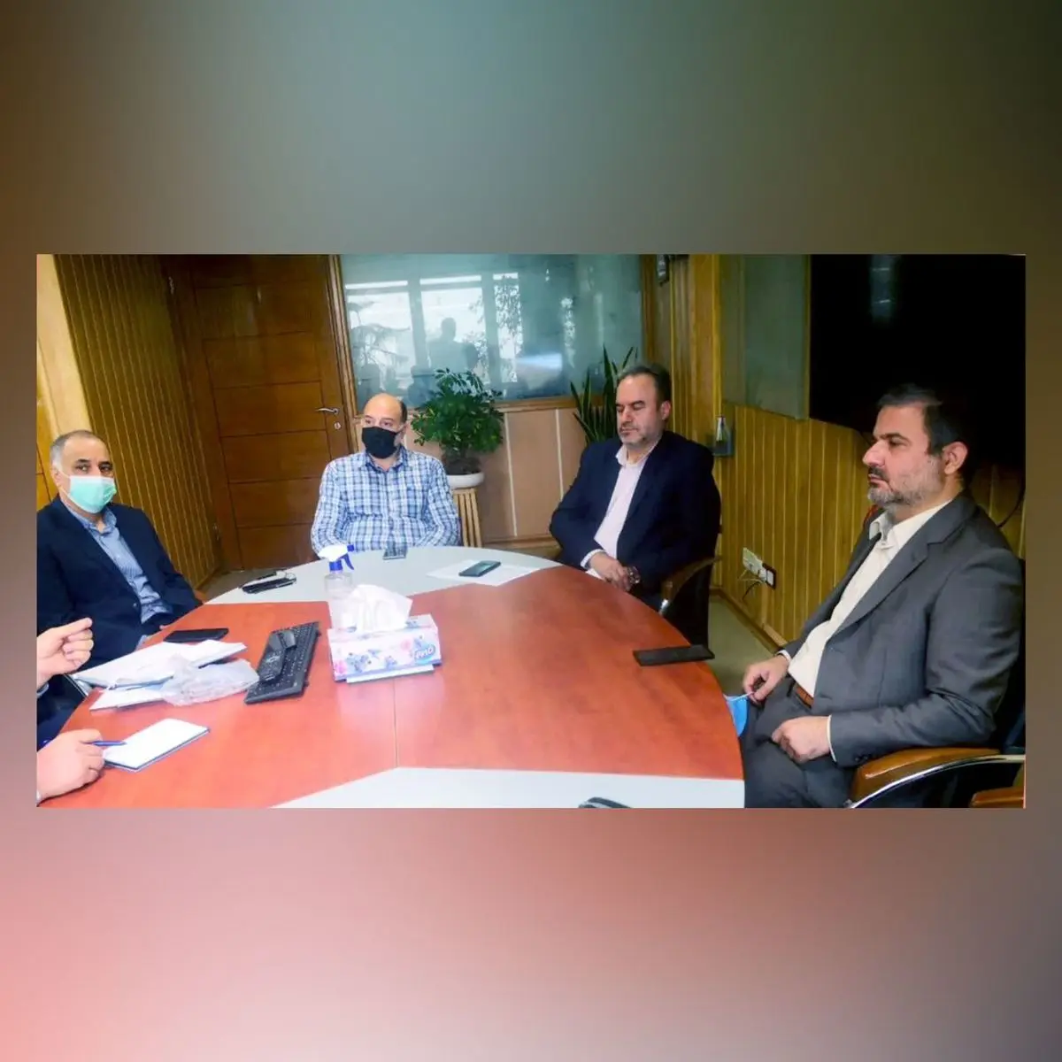 بازدید مدیرعامل بیمه ایران از اداره کل فناوری اطلاعات و آمار