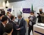بازدید وزیر امور اقتصادی و دارایی از میز خدمت پست بانک ایران در مشهد